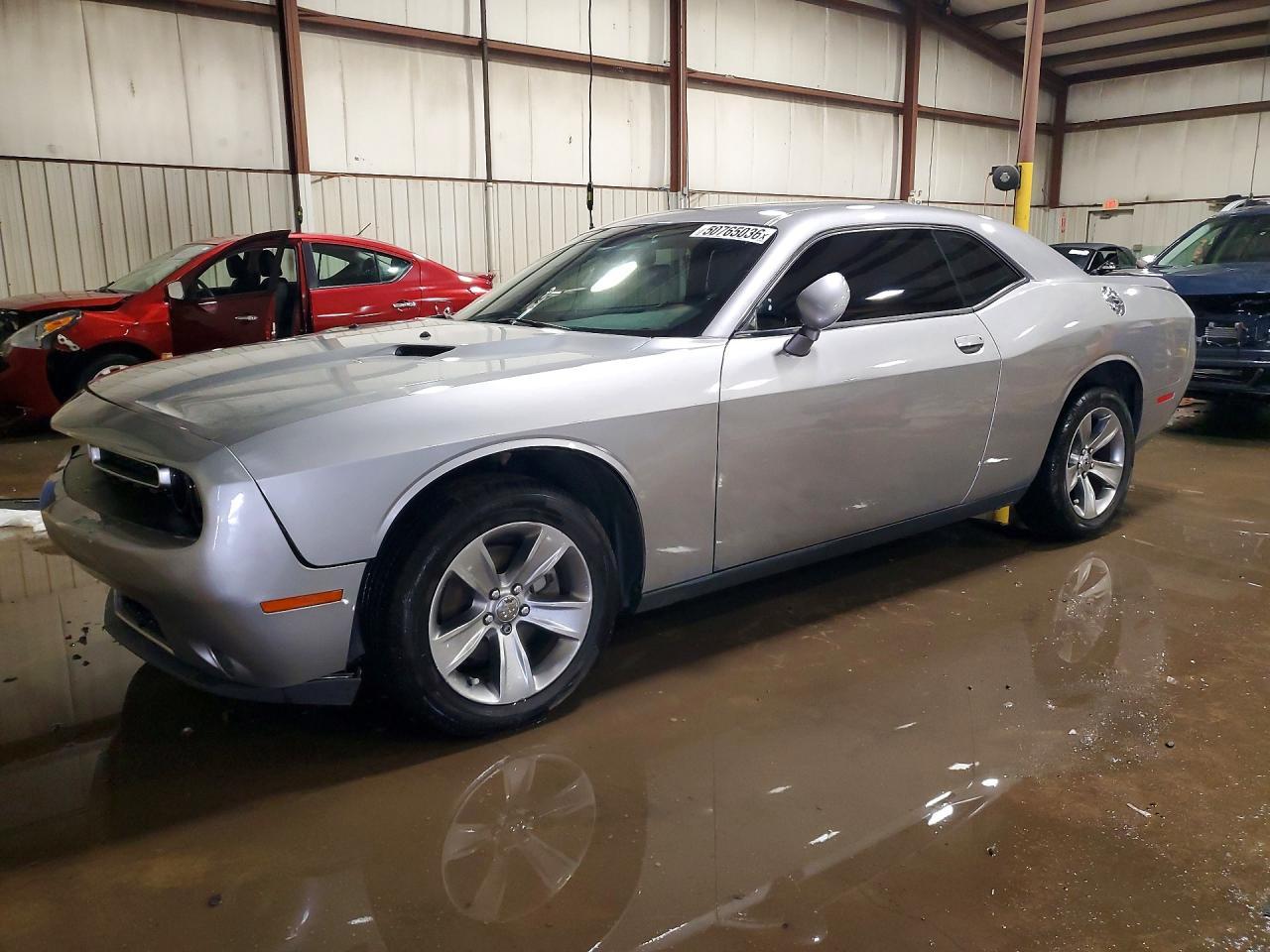 2016 Dodge Challenger Sxt - zdjęcie główne
