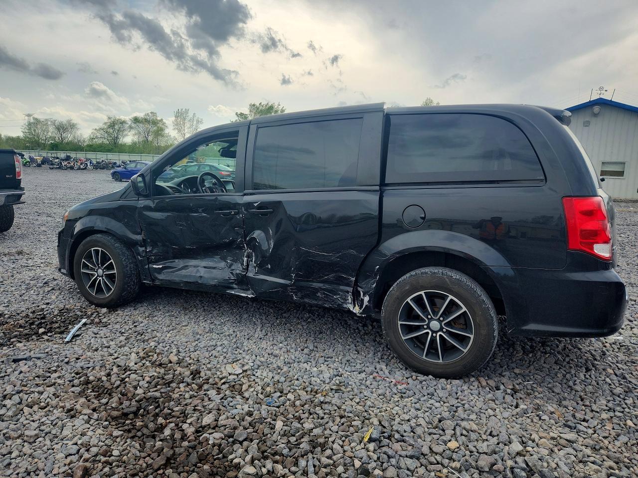 2019 Dodge Grand Caravan Gt - zdjęcie 2