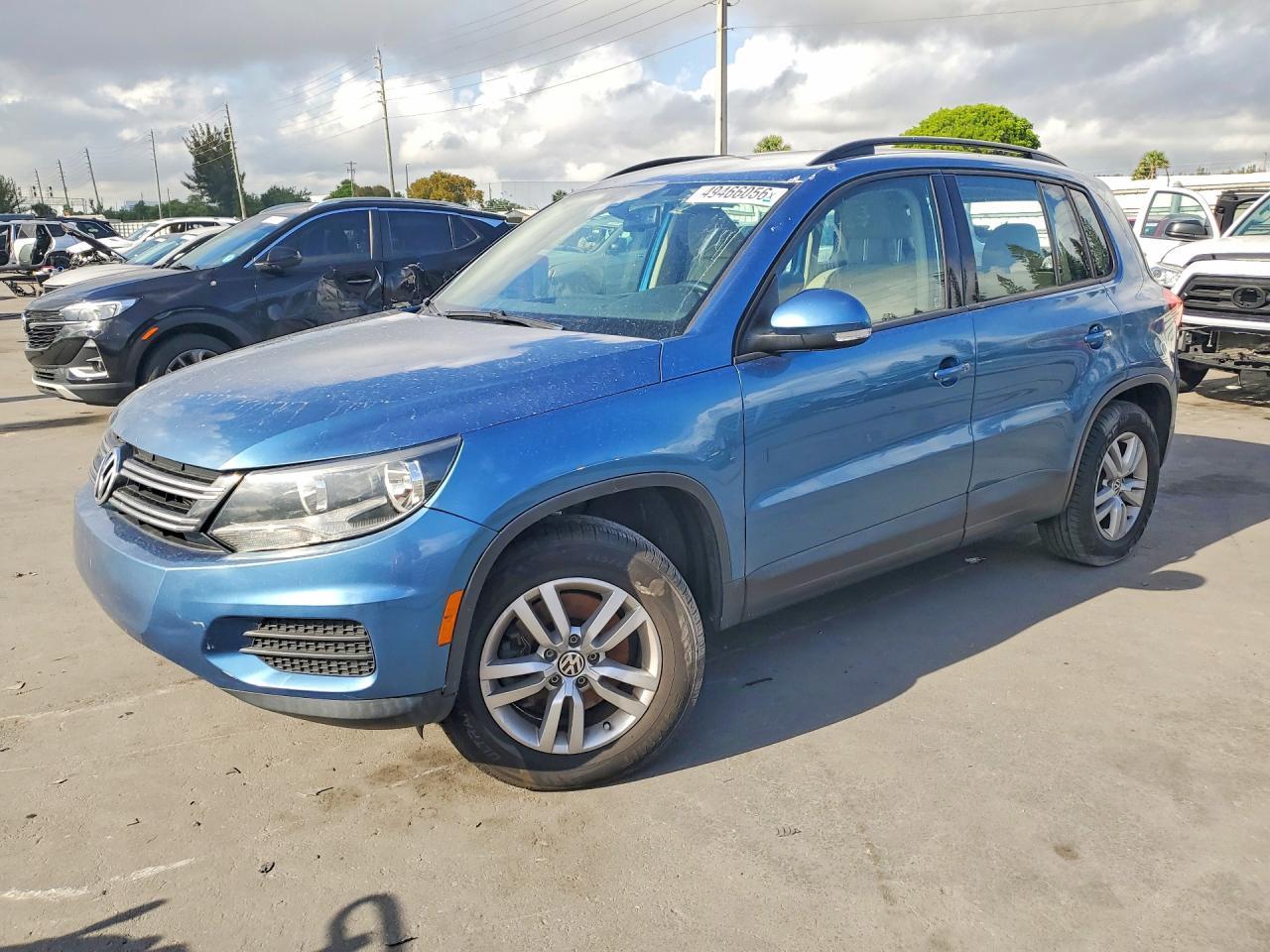 2017 Volkswagen Tiguan S - zdjęcie główne