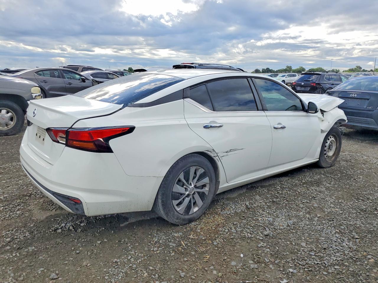 2019 Nissan Altima 2.5 S - zdjęcie 3