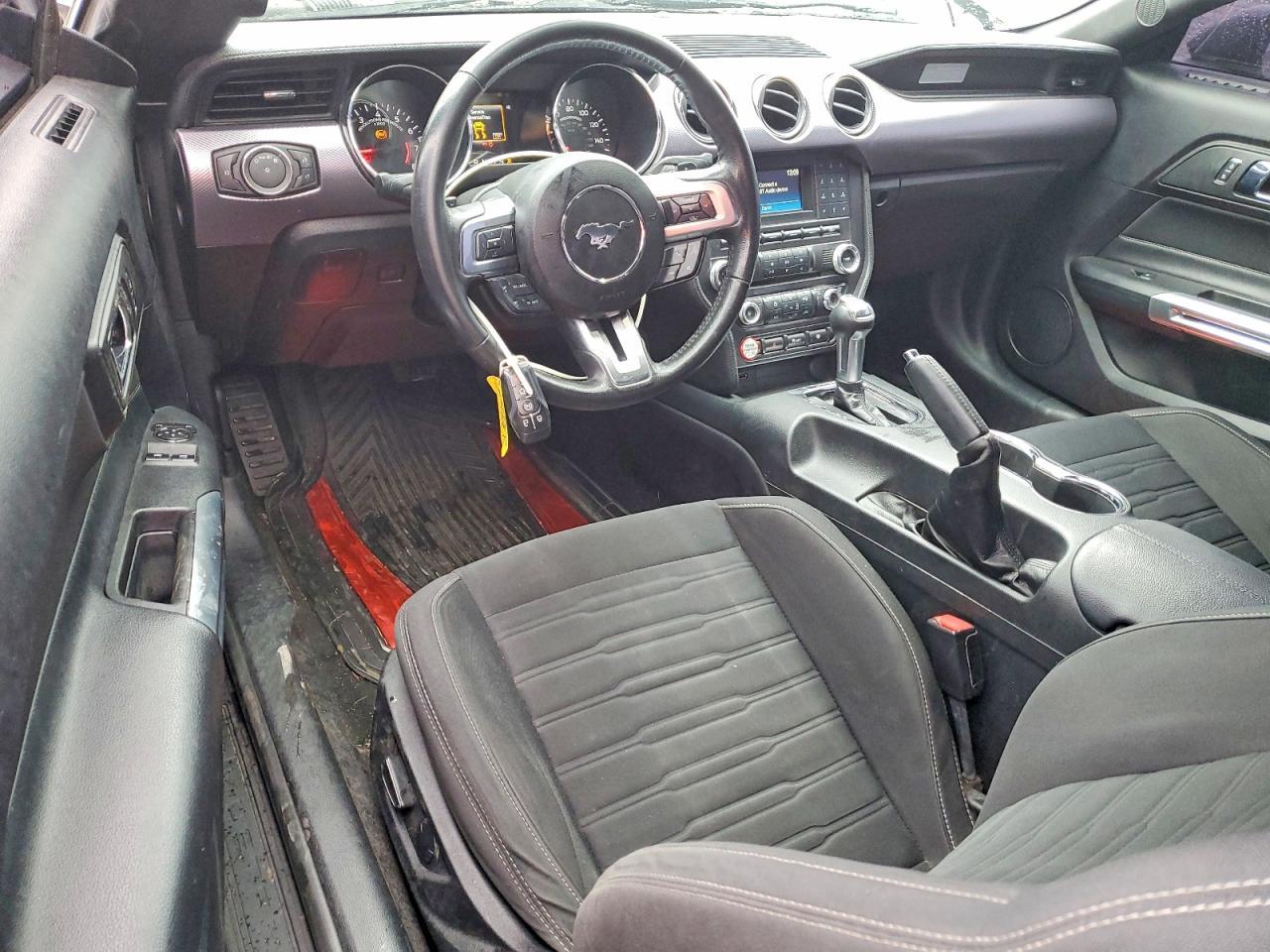 2017 Ford Mustang - zdjęcie 8
