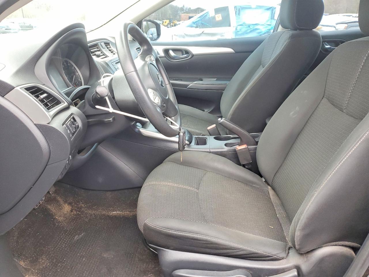 2018 Nissan Sentra S - zdjęcie 7
