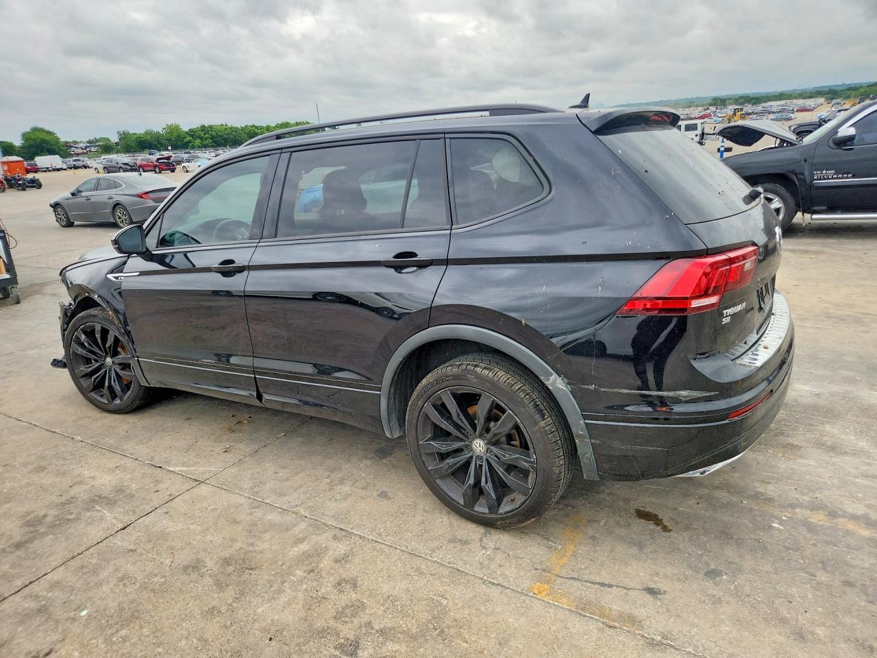2021 Volkswagen Tiguan Se - zdjęcie 2