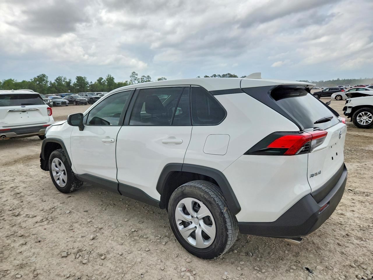 2025 Toyota Rav4 Le - zdjęcie 2