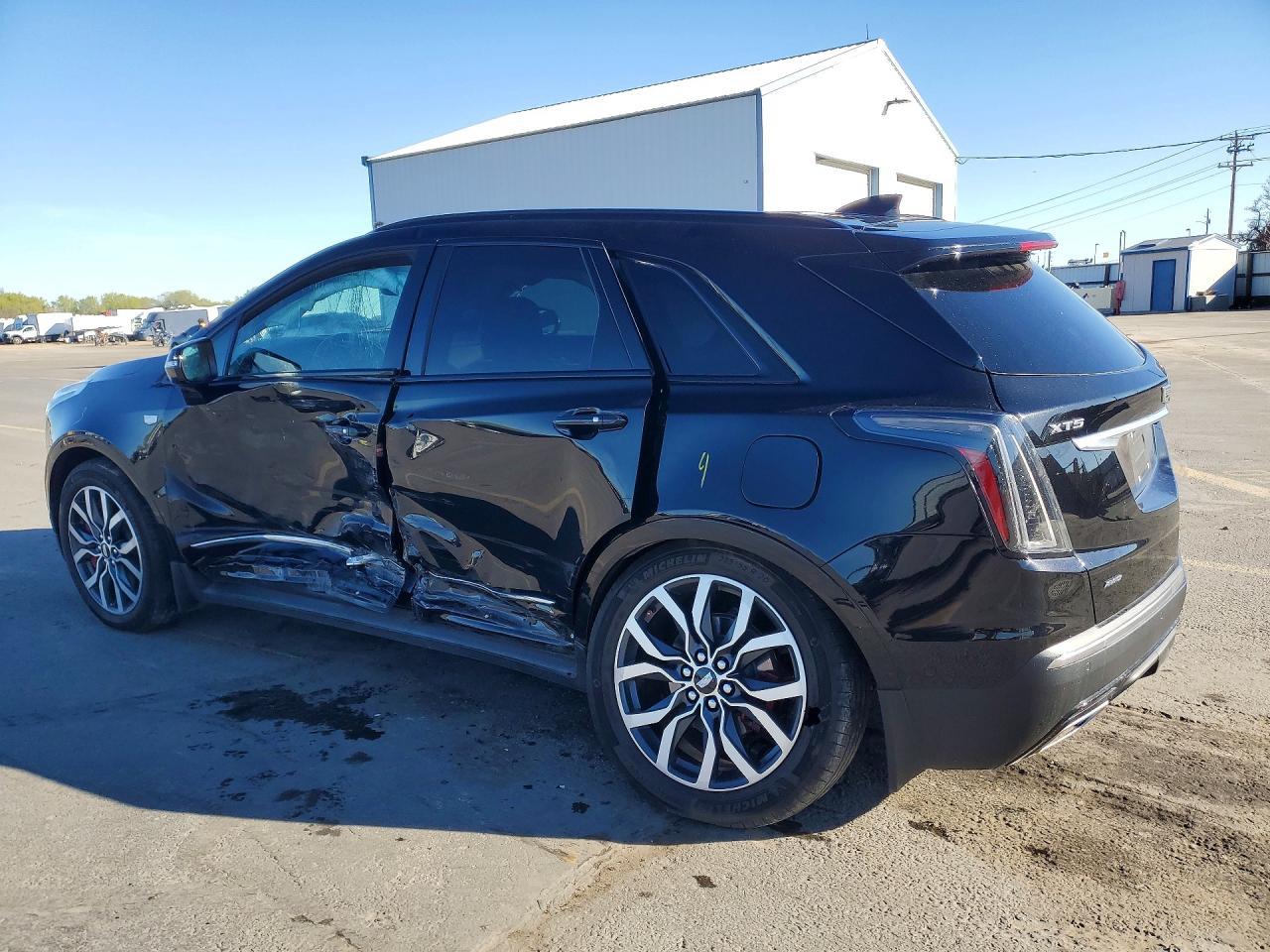 2022 Cadillac Xt5 Sport - zdjęcie 2