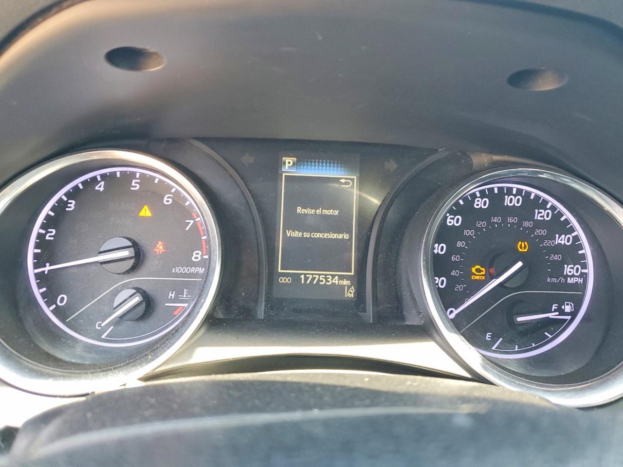2019 Toyota Camry Se - zdjęcie 9