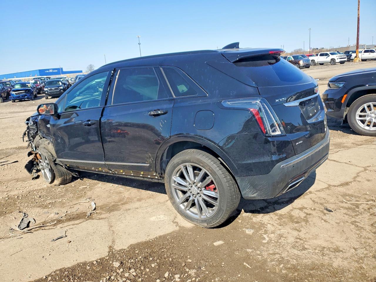 2025 Cadillac Xt5 - zdjęcie 2
