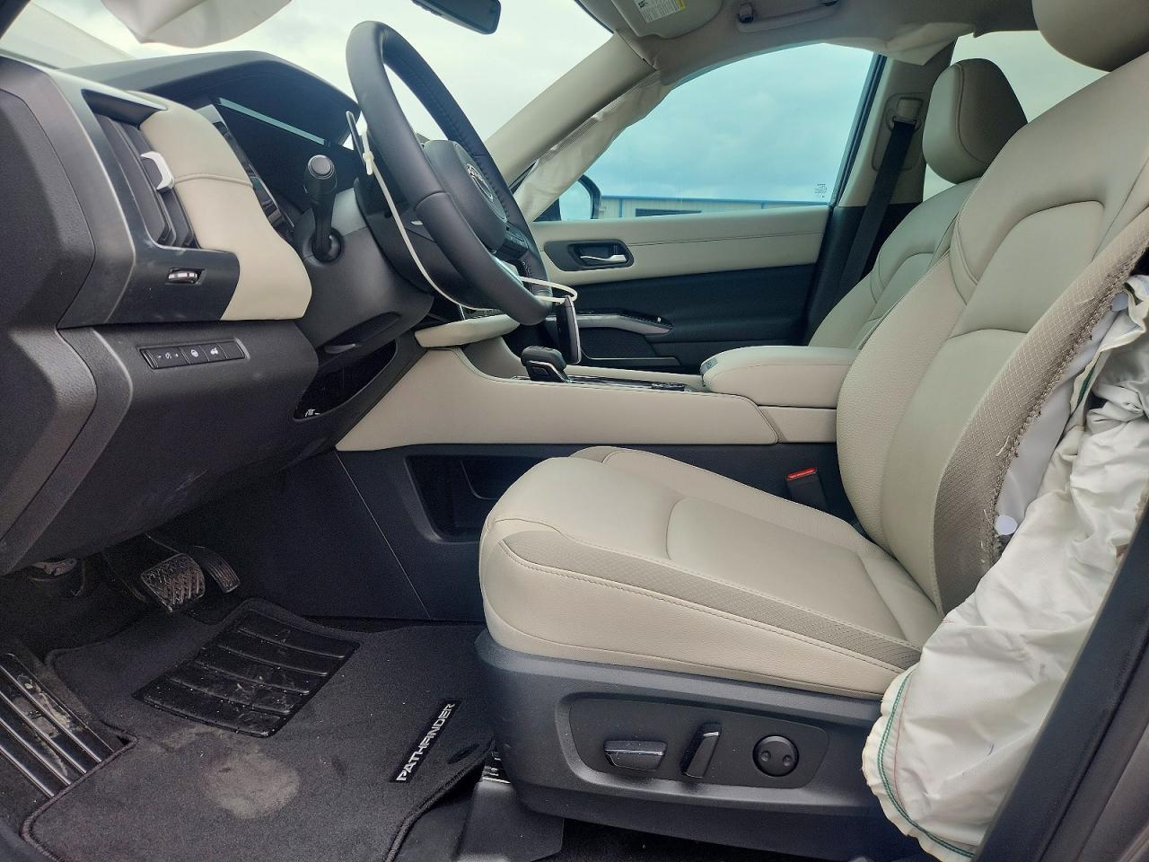 2025 Nissan Pathfinder Sl - zdjęcie 7