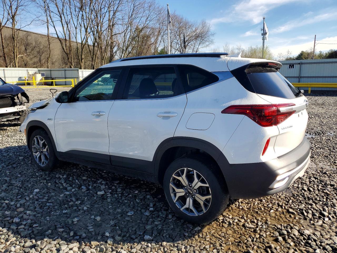 2021 Kia Seltos Ex - zdjęcie 2