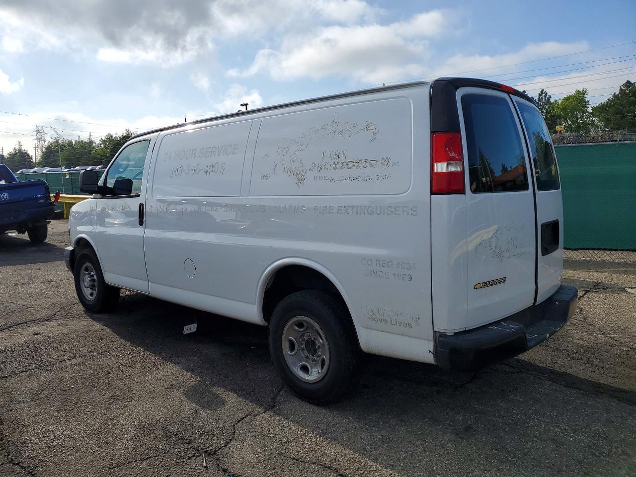 2018 Chevrolet Express G2500 - zdjęcie 2