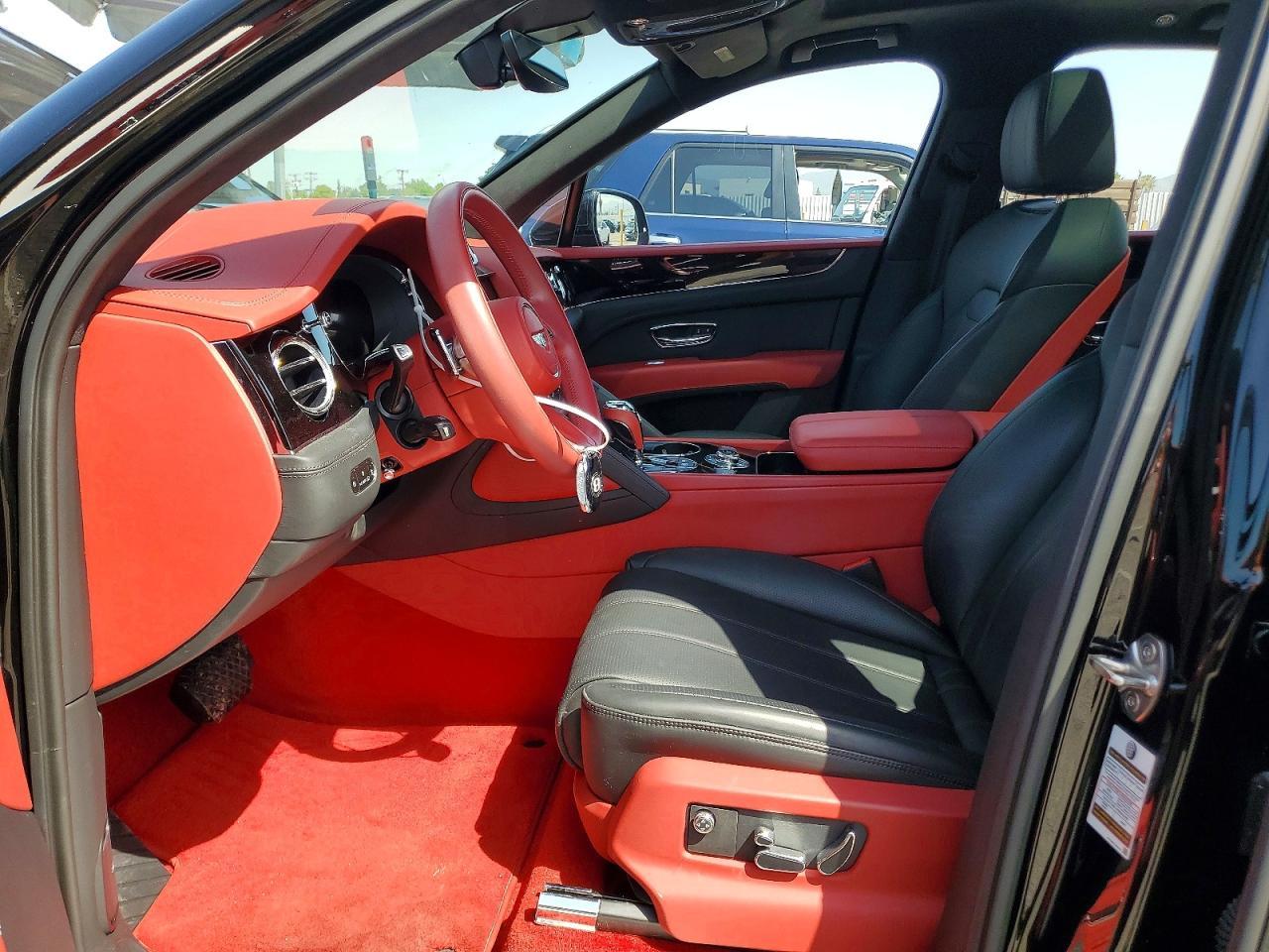 2024 Bentley Bentayga - zdjęcie 7