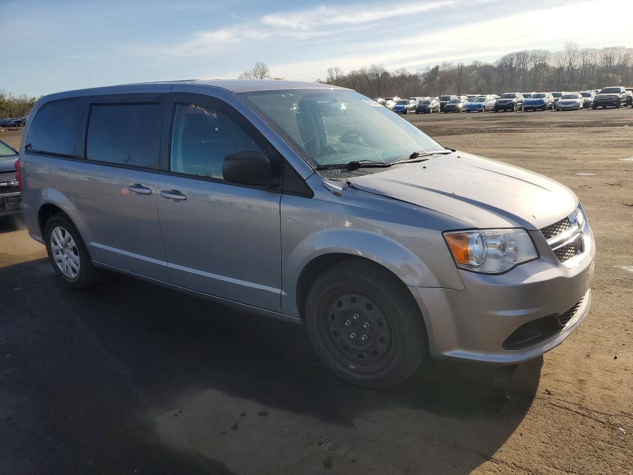 2018 Dodge Grand Caravan Se - zdjęcie 4