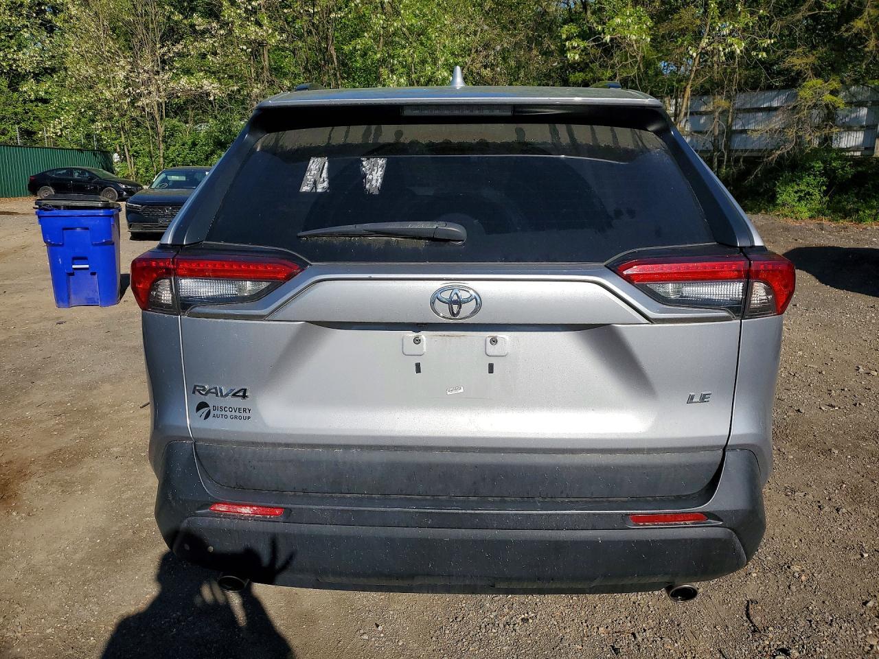 2021 Toyota Rav4 Le - zdjęcie 6