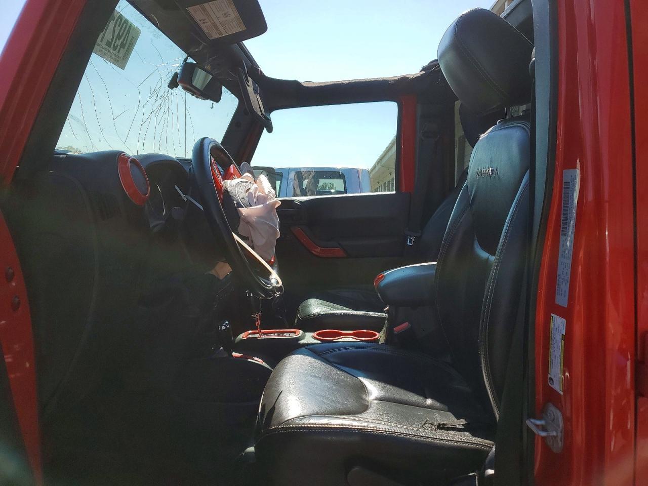 2017 Jeep Wrangler Unlimited Sahara - zdjęcie 7