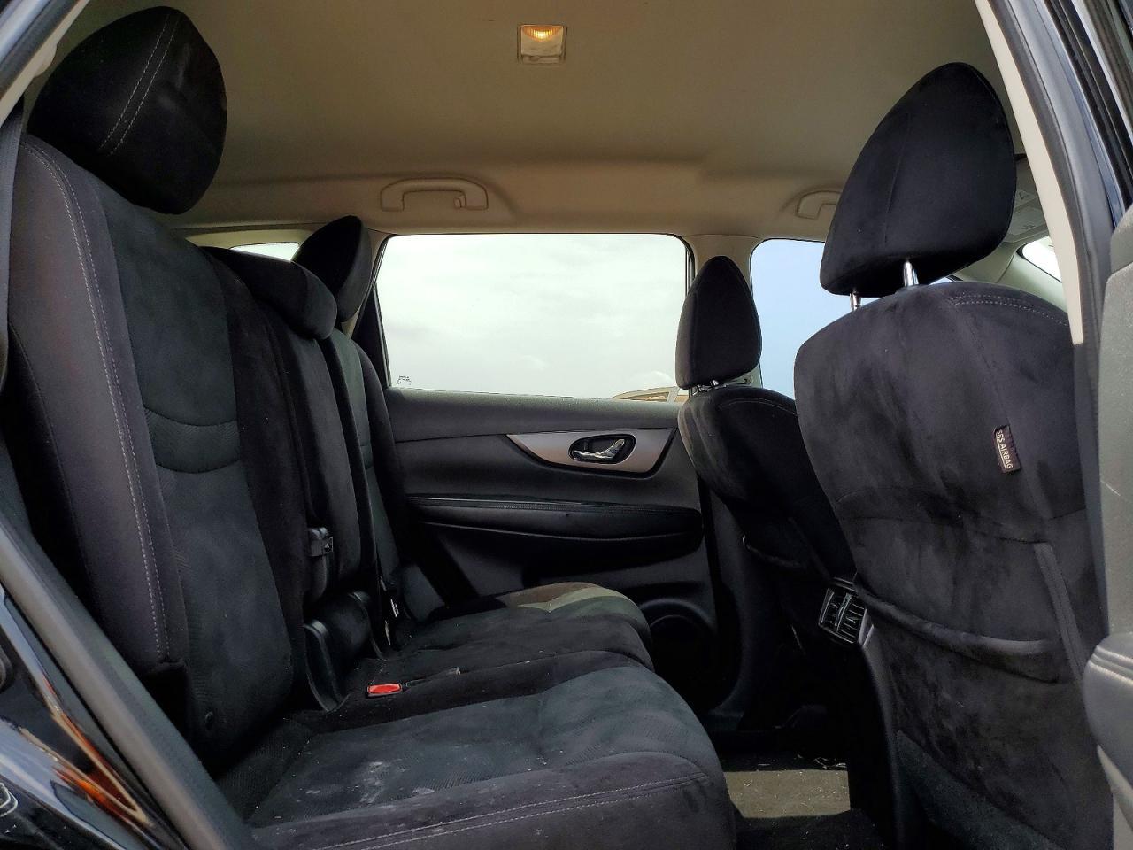 2014 Nissan Rogue S - zdjęcie 11