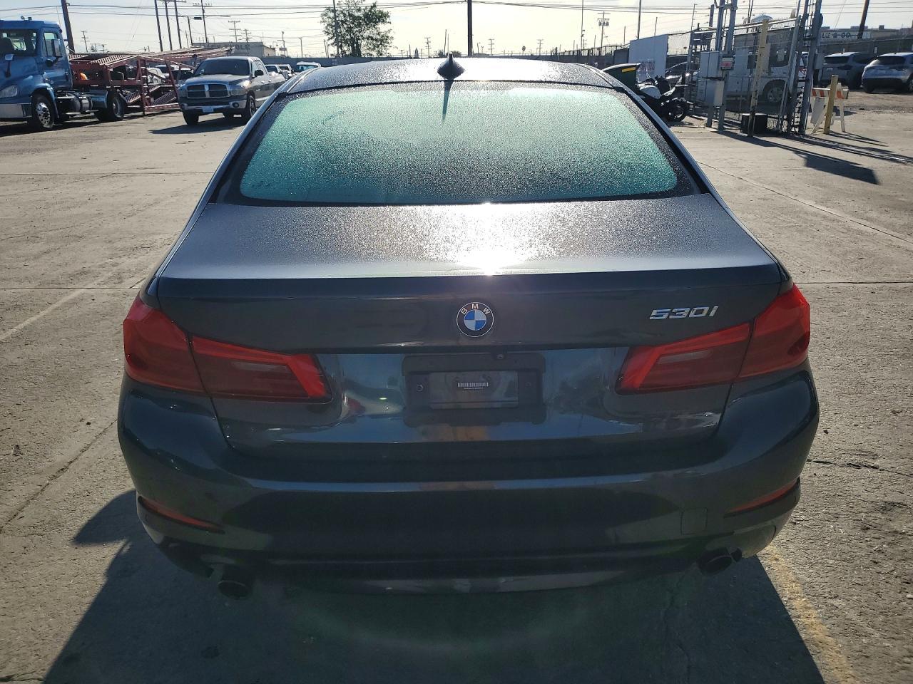 2020 BMW 530 I - zdjęcie 6