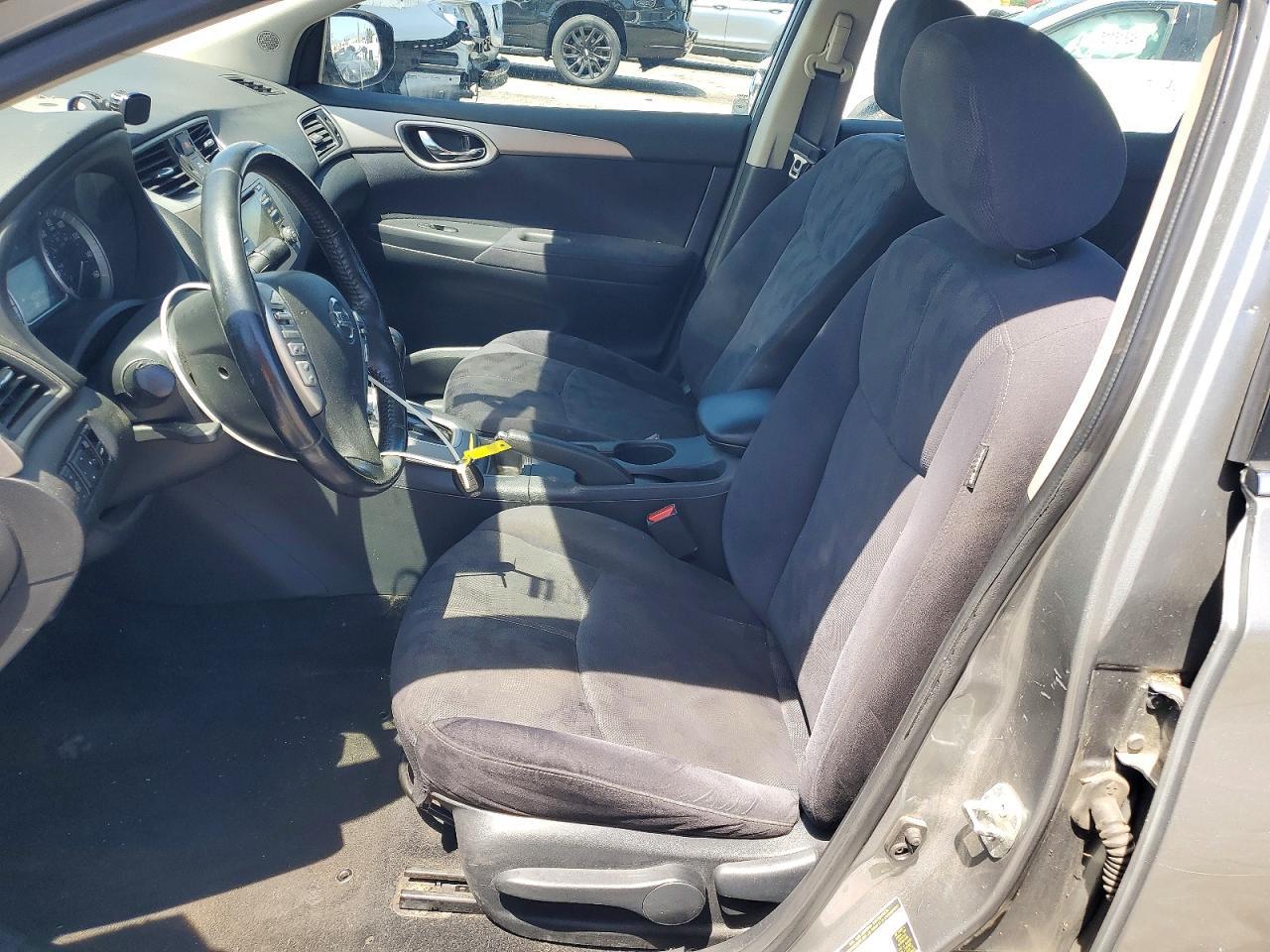 2013 Nissan Sentra S - zdjęcie 13