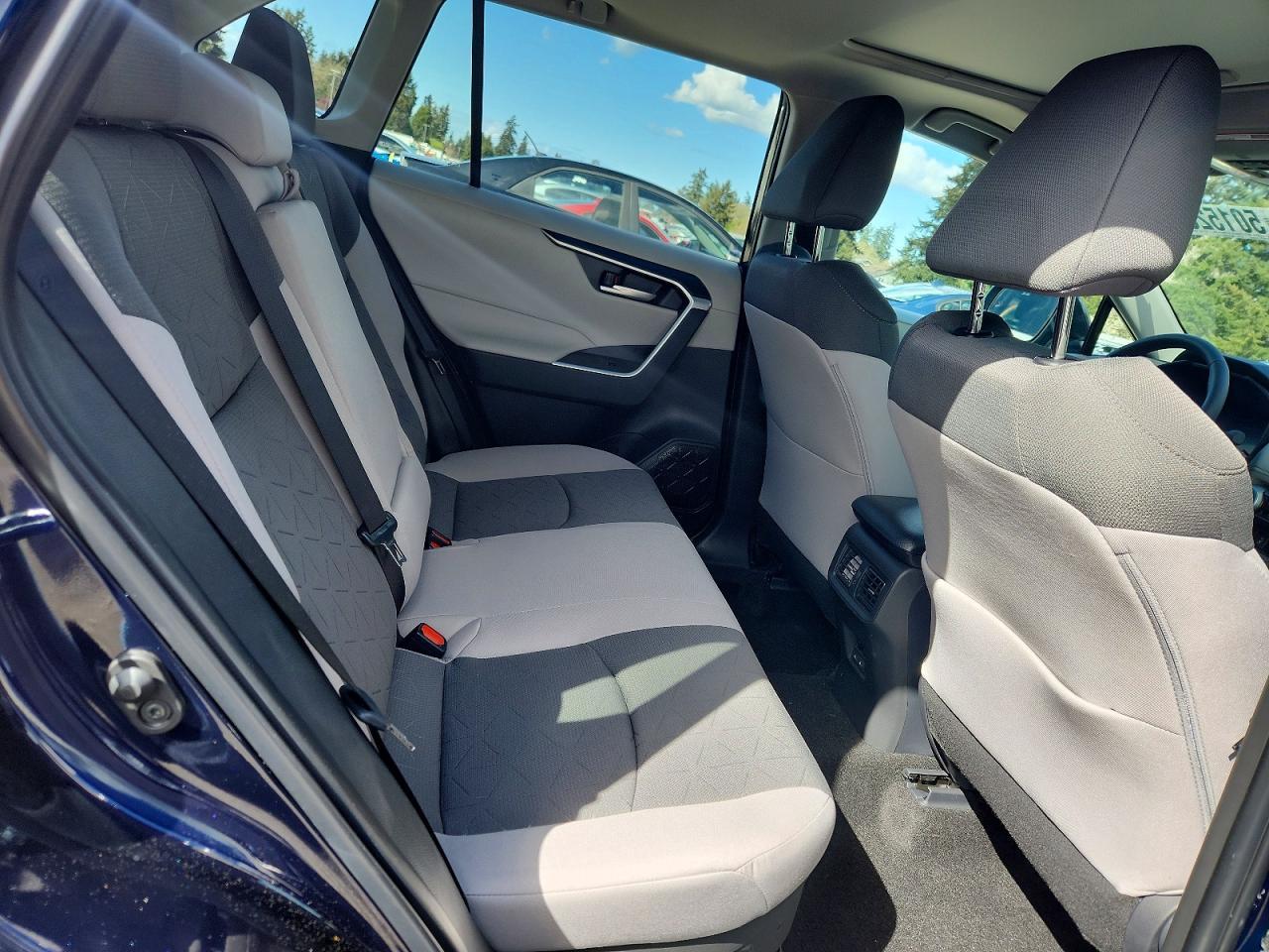 2025 Toyota Rav4 Hybrid Xle - zdjęcie 11