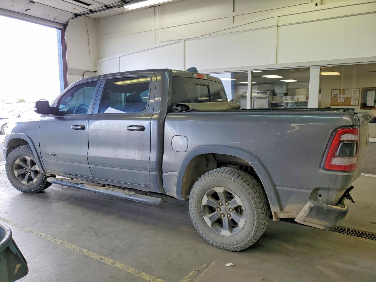2019 Ram 1500 Rebel - zdjęcie 2