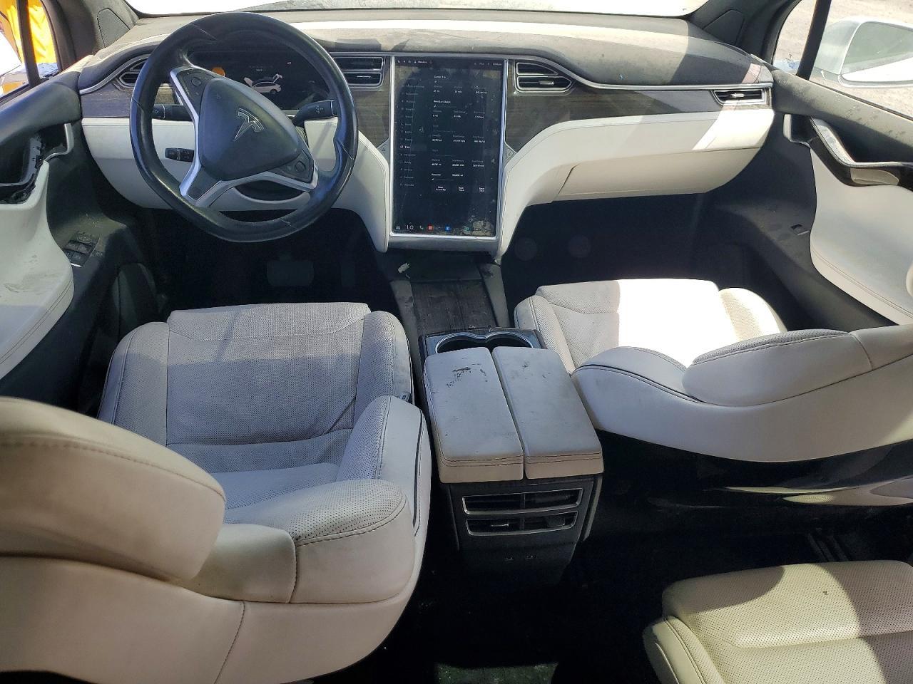 2016 Tesl Model X - zdjęcie 8