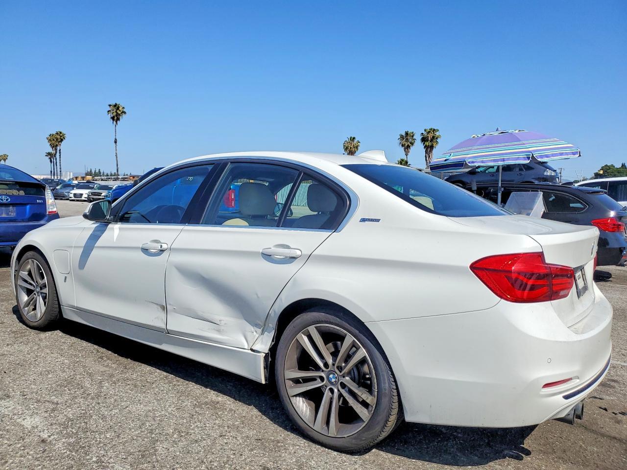2018 BMW 330E - zdjęcie 2