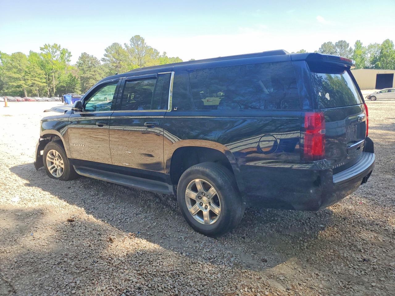 2020 Chevrolet Suburban C1500 Lt - zdjęcie 2