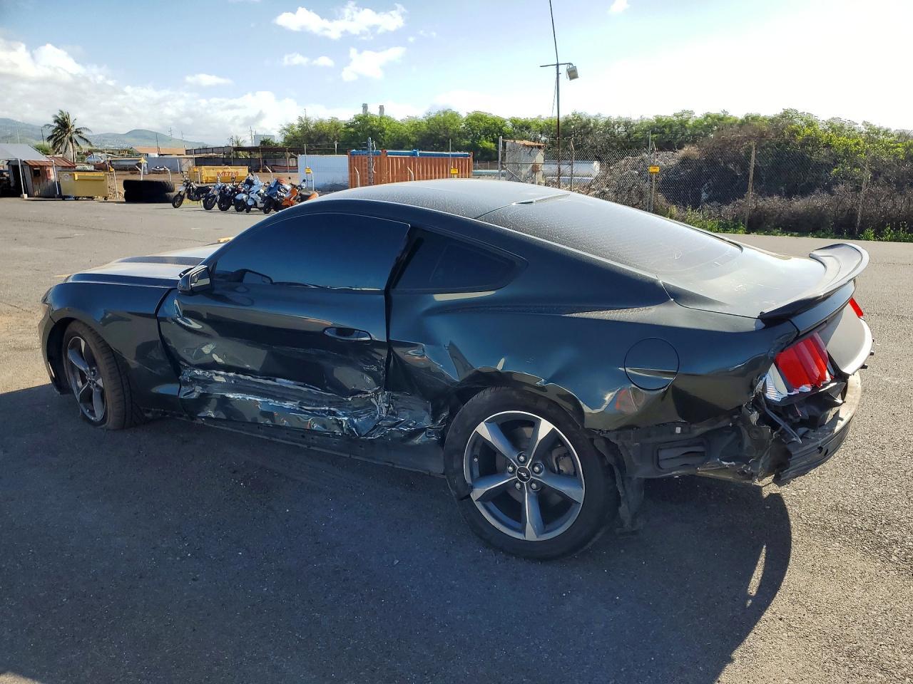 2016 Ford Mustang - zdjęcie 2