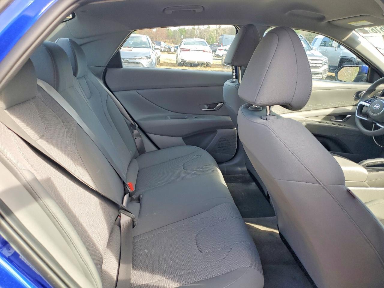 2023 Hyundai Elantra Se - zdjęcie 10