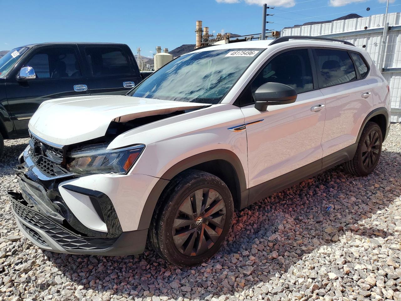 2022 Volkswagen Taos S - zdjęcie główne