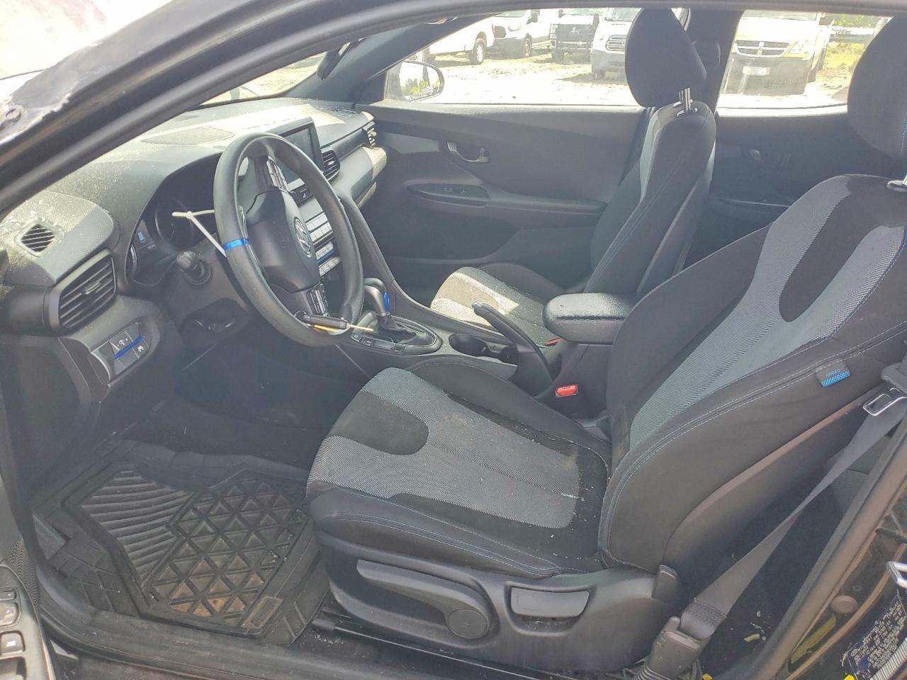 2016 Hyundai Veloster Base - zdjęcie 7