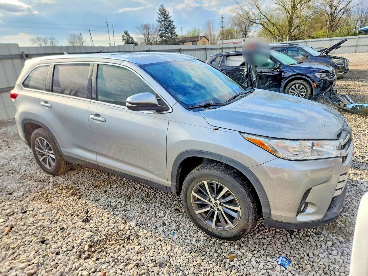 2019 Toyota Highlander Xle - zdjęcie 4
