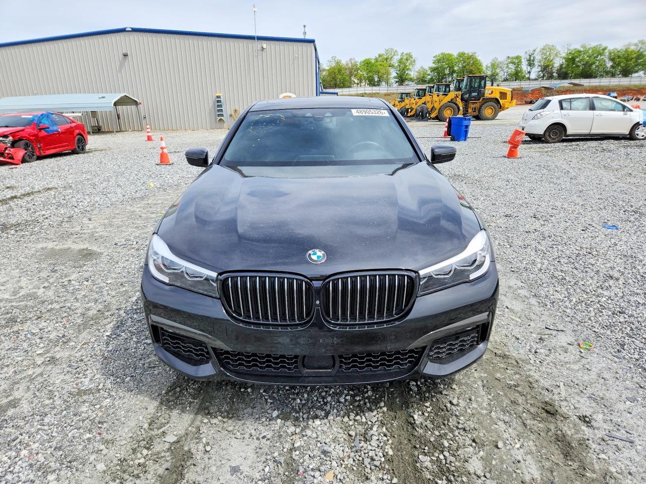 2019 BMW 740 I - zdjęcie 5