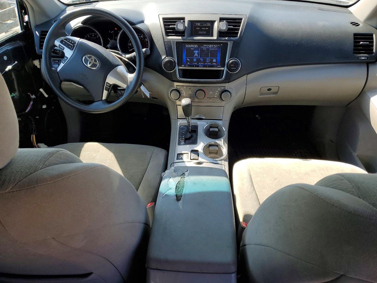 2013 Toyota Highlander Plus - zdjęcie 8