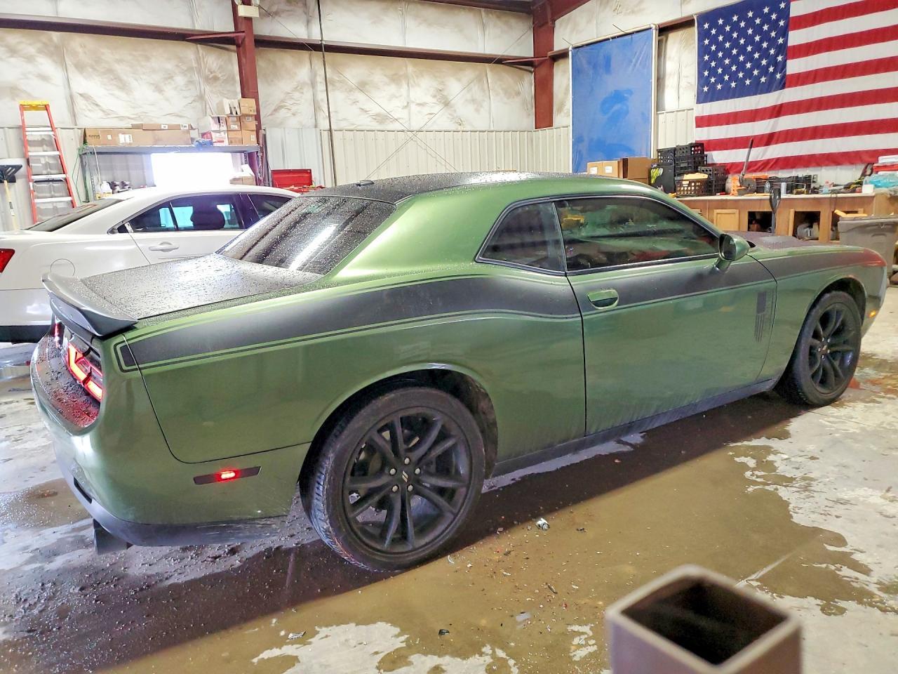 Dodge Challenger - zdjęcie 3