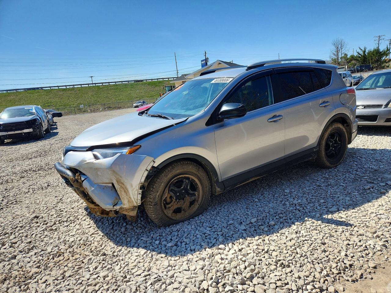 2017 Toyota Rav4 Le - zdjęcie główne