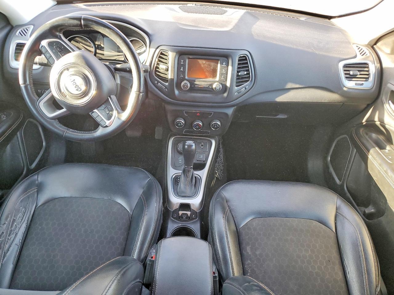 2018 Jeep Compass Latitude - zdjęcie 8