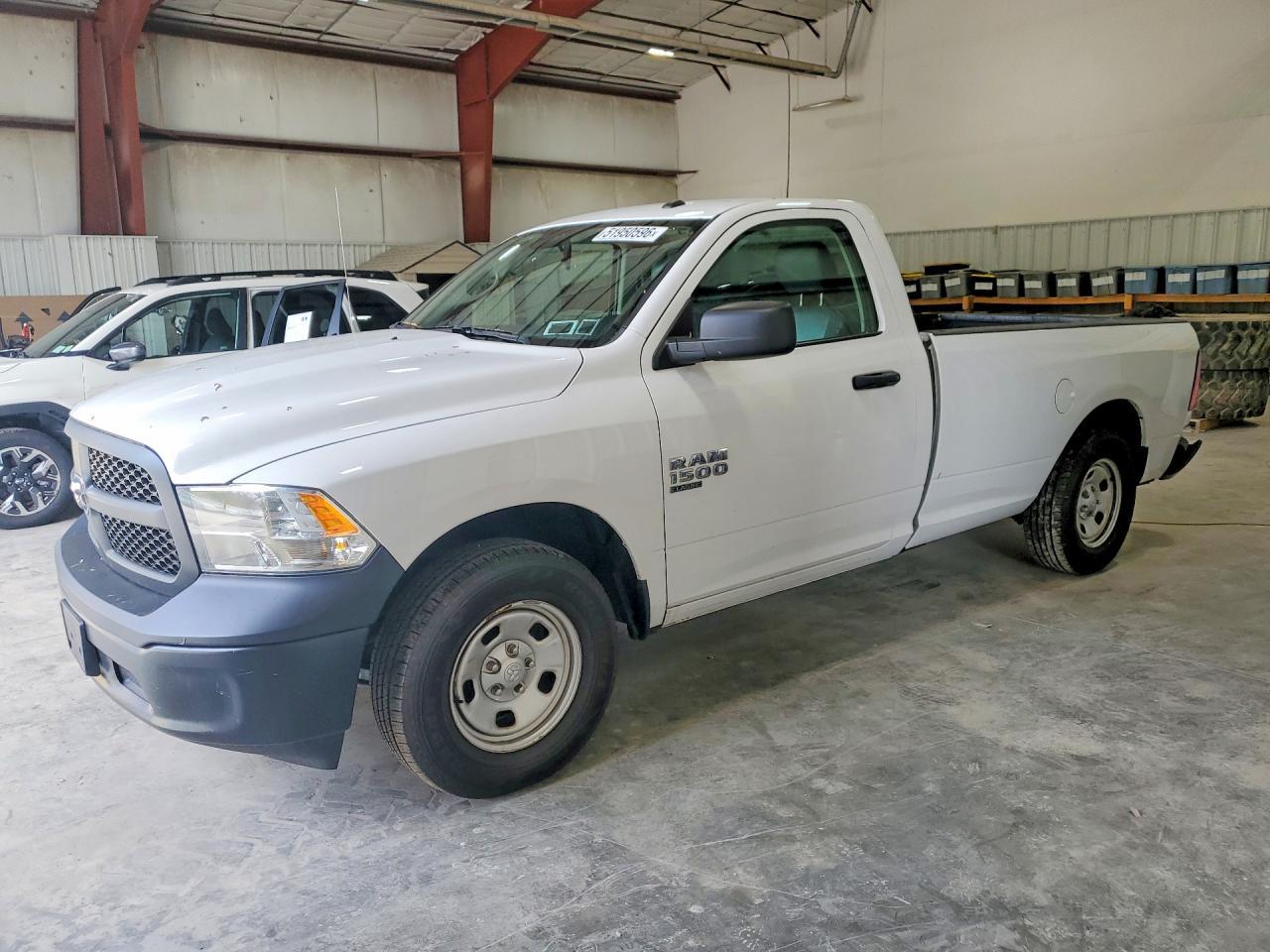2021 Ram 1500 Classic Tradesman - zdjęcie główne