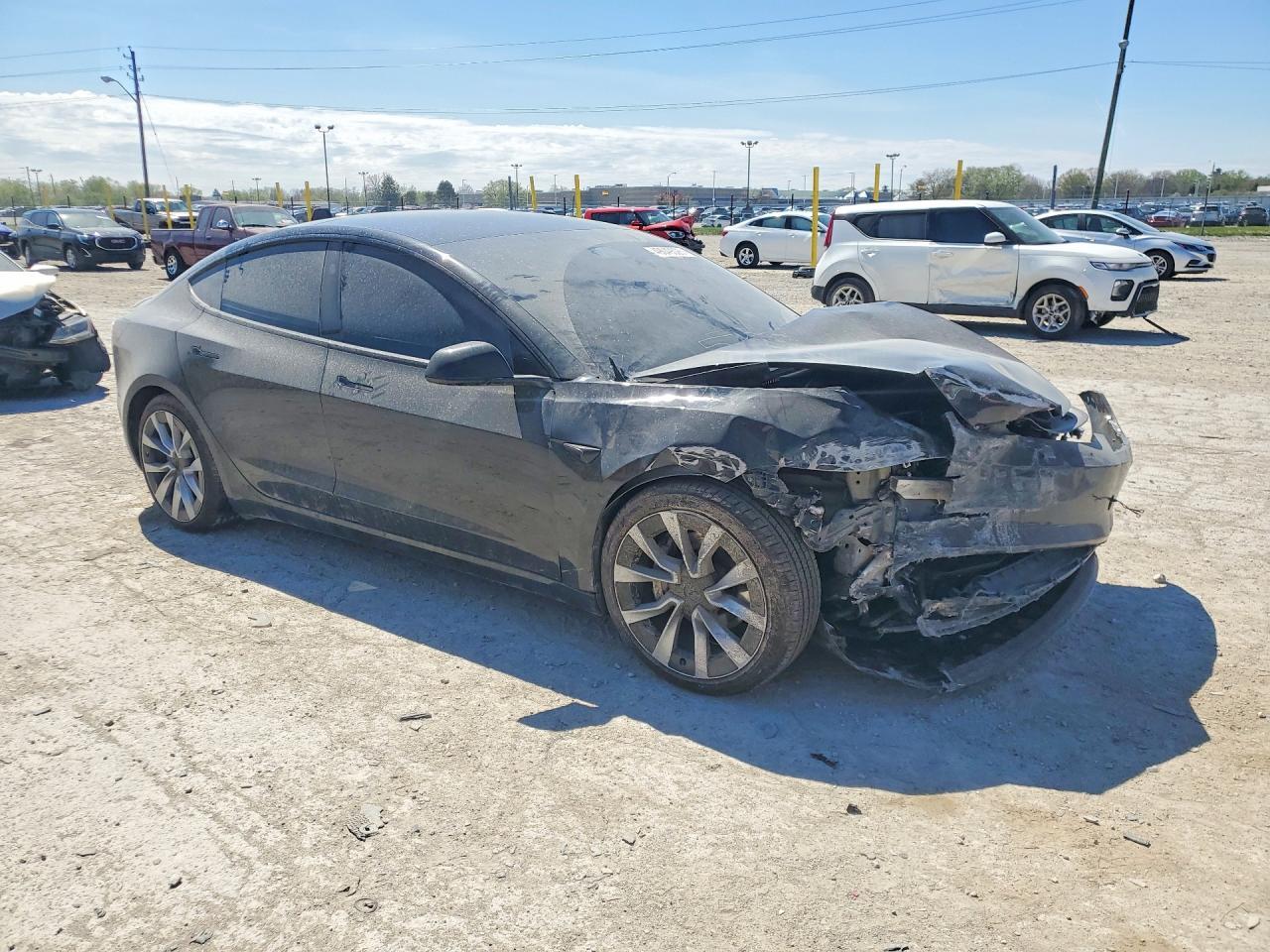 2025 Tesla Model 3 - zdjęcie 4