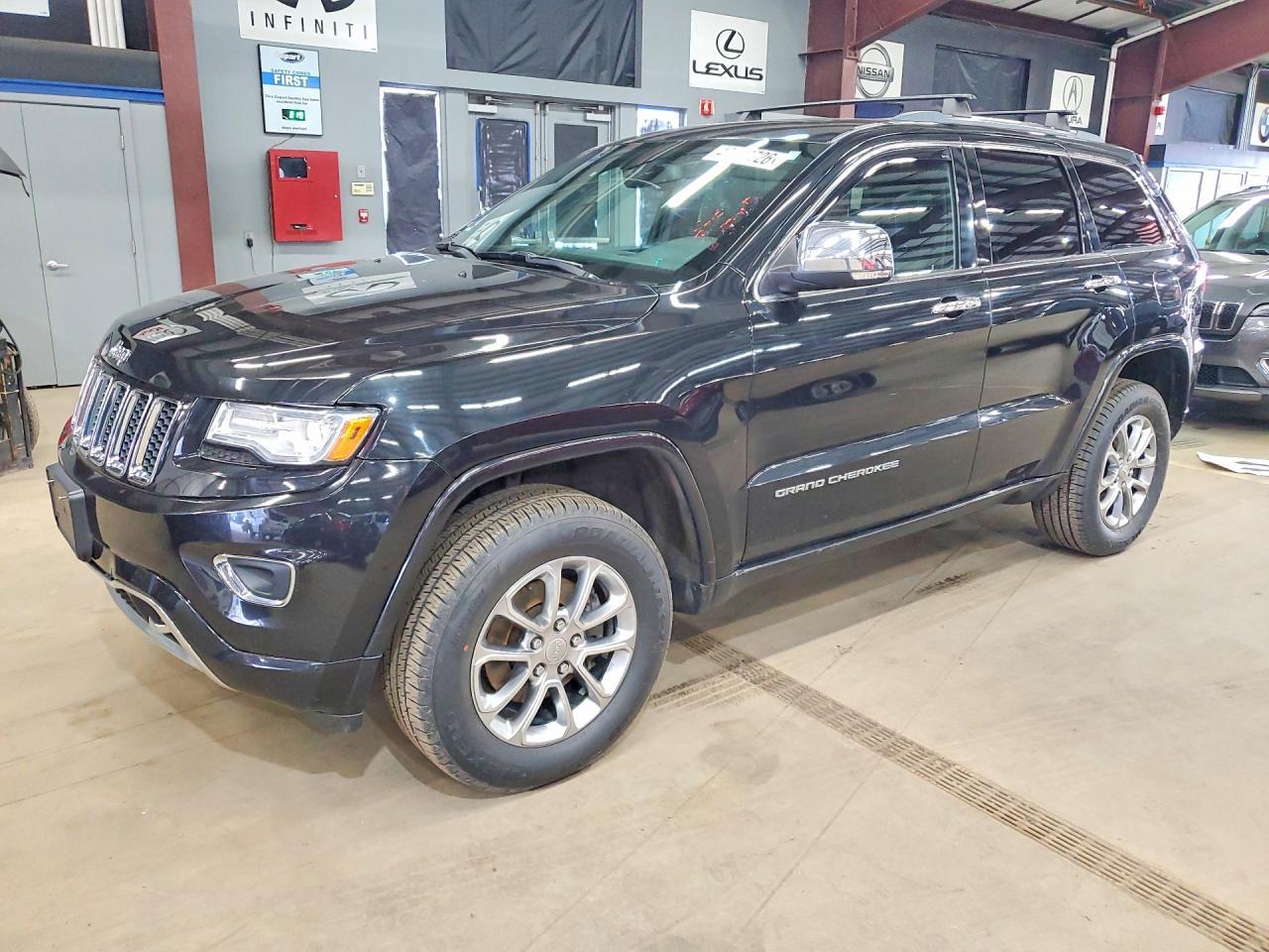 2015 Jeep Grand Cherokee Overland - zdjęcie główne