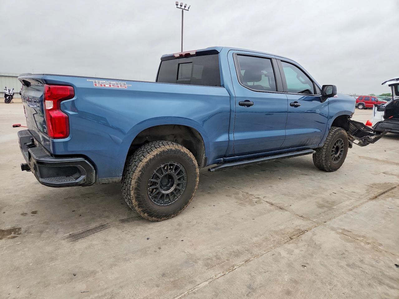 2024 Chevrolet Silverado K1500 Lt Trail Boss - zdjęcie 3