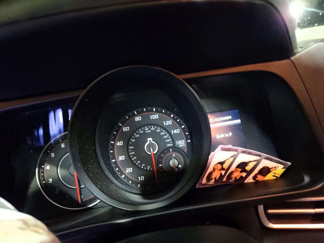 2022 Hyundai Elantra Sel - zdjęcie 9