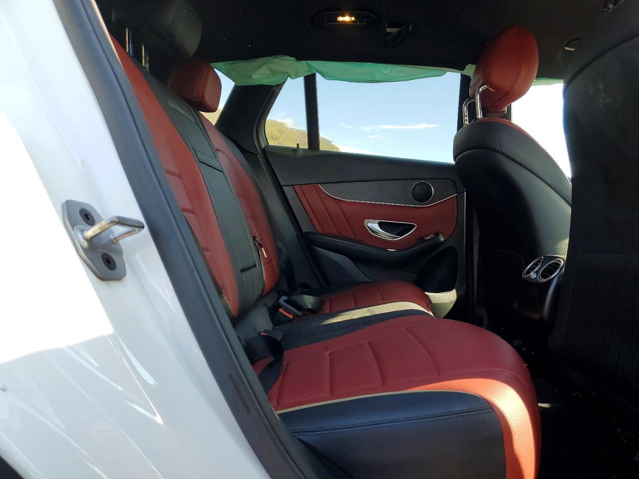 2022 Mercedes-Benz Glc 300 4Matic - zdjęcie 10