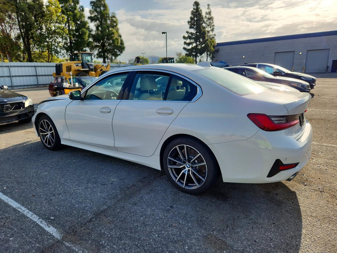 BMW Seria 3 - zdjęcie 2