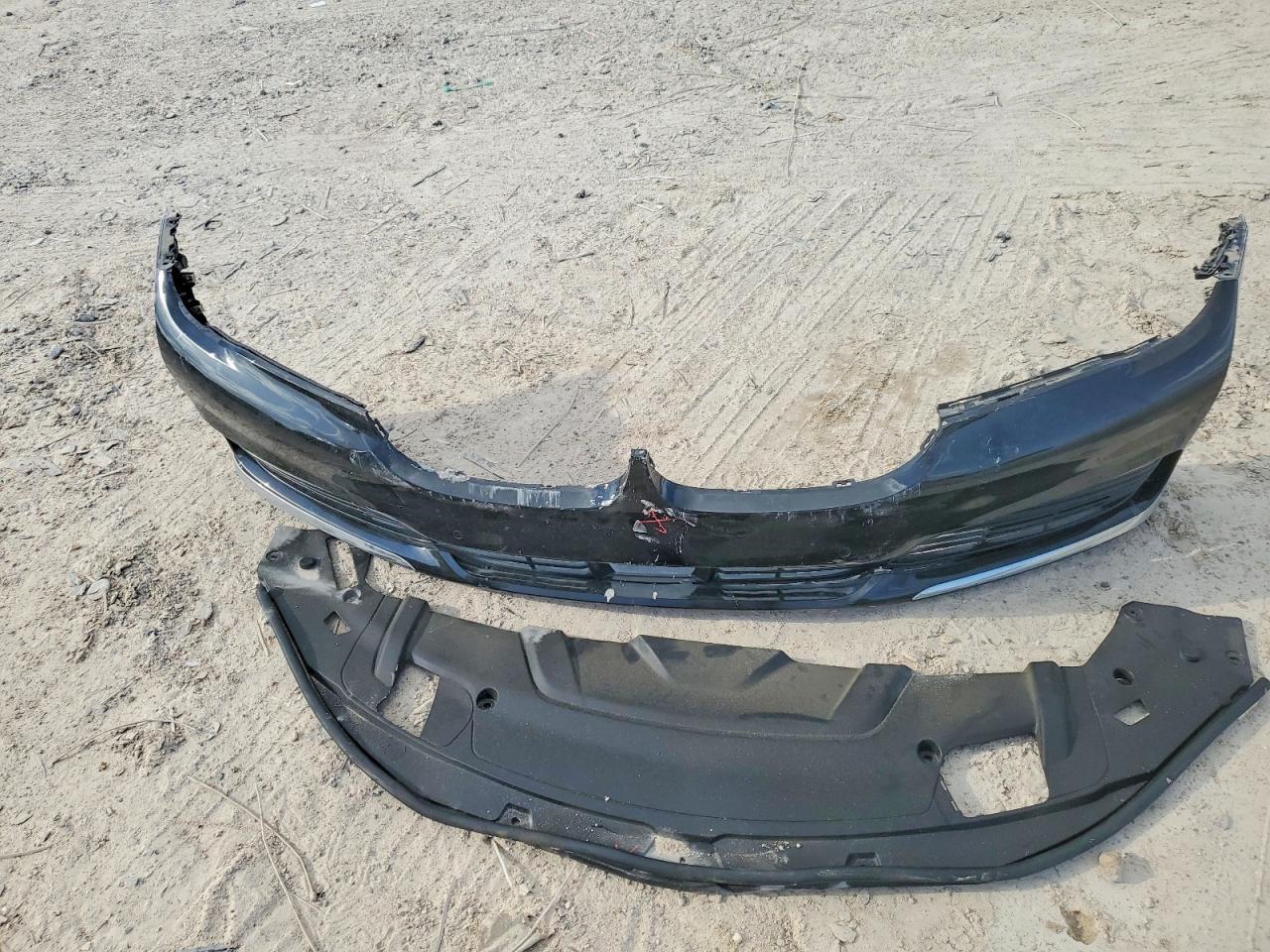 2019 BMW 750 Xi - zdjęcie 12