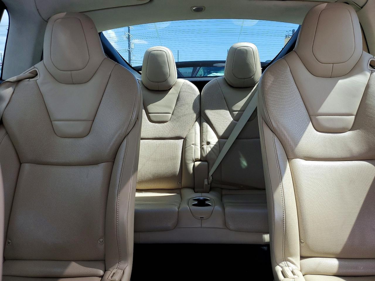 2016 Tesla Model X - zdjęcie 10