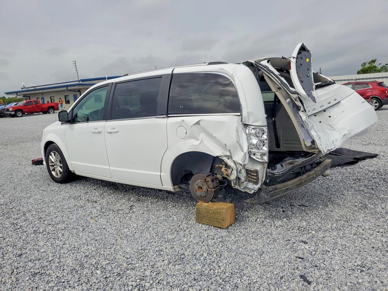 2020 Dodge Grand Caravan Sxt - zdjęcie 2
