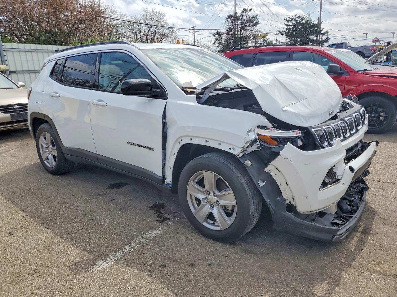 2022 Jeep Compass Latitude - zdjęcie 4