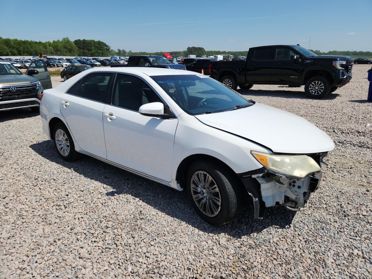 2014 Toyota Camry Le - zdjęcie 4