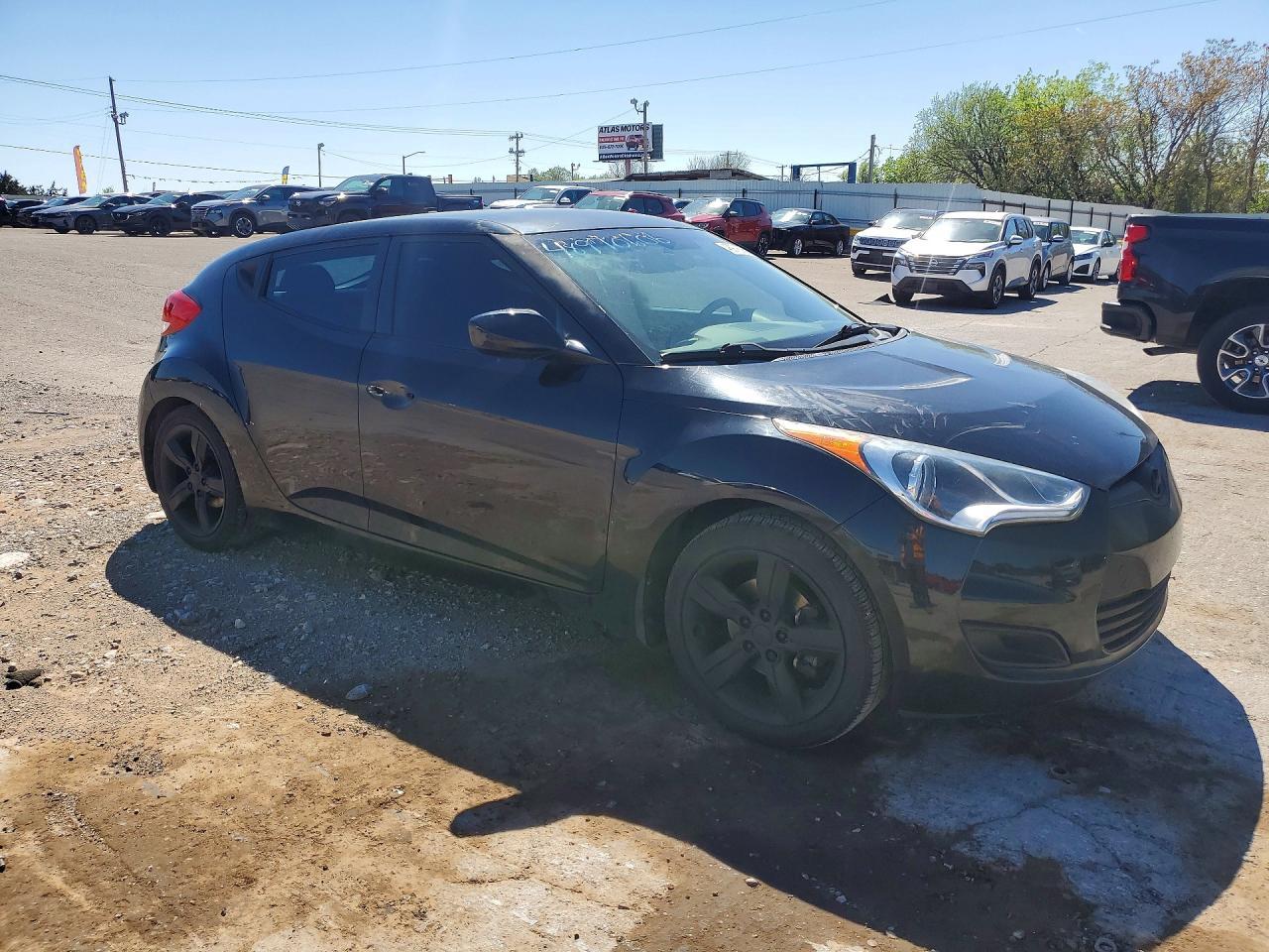 2015 Hyundai Veloster Base - zdjęcie 4