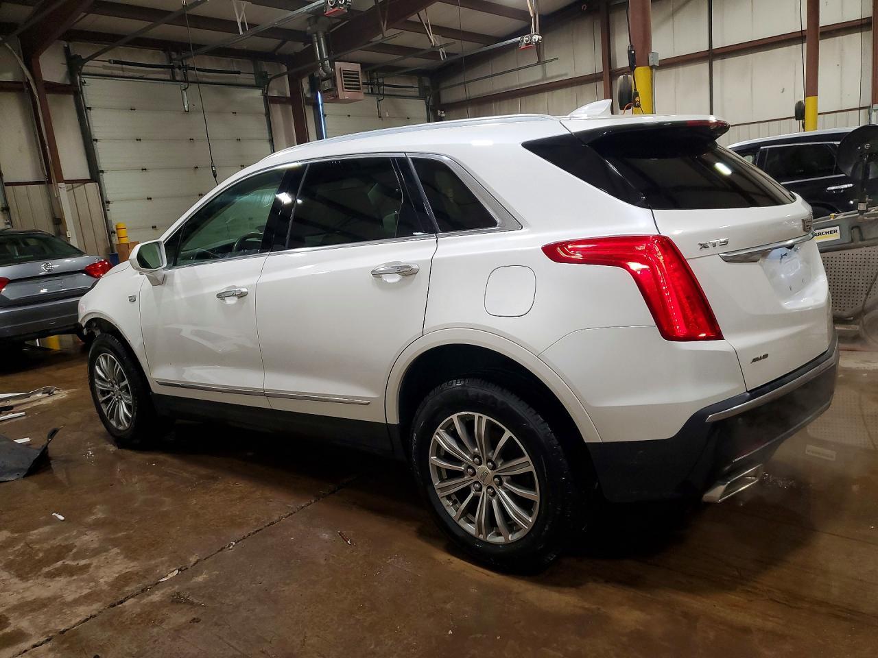 2017 Cadillac Xt5 Luxury - zdjęcie 2